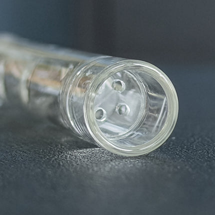 Close-up of 3D Flow Stem regular bowl with built-in glass screen