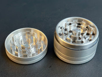 herb ripper classic with medium grinder plate